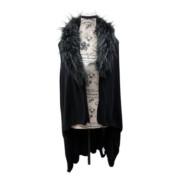 Boston Proper Sweaters - Boston Proper Black Faux Fur Trim Tuxedo Cardigan